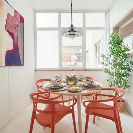 Apartament Light-filled & Renovated Apartment, By Timecooler *