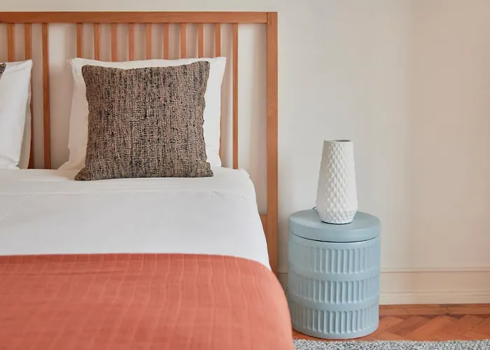 Light-filled & Renovated Apartment, By Timecooler アパート リスボン