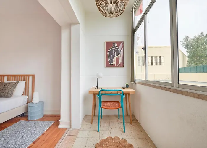 アパート Light-filled & Renovated Apartment, By Timecooler *