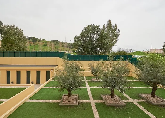 Light-filled & Renovated Apartment, By Timecooler * リスボン