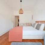 Light-filled & Renovated Apartment, By Timecooler アパート