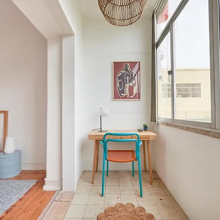 דירה Light-filled & Renovated Apartment, By Timecooler *