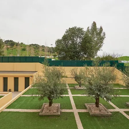 Light-filled & Renovated Apartment, By Timecooler * Lisbona